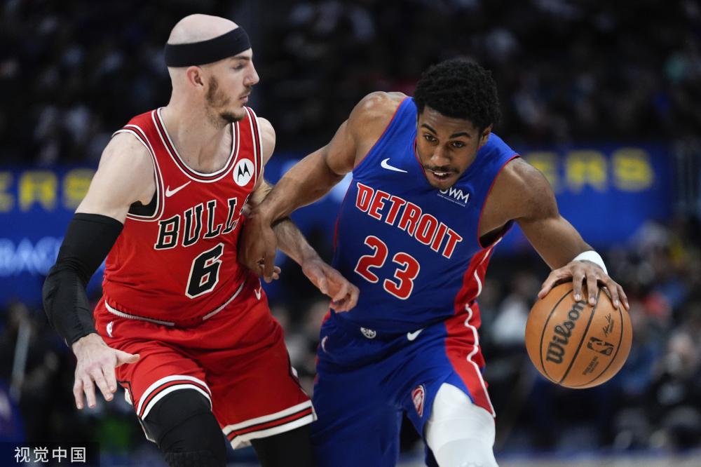 在接受采访 在接受采访