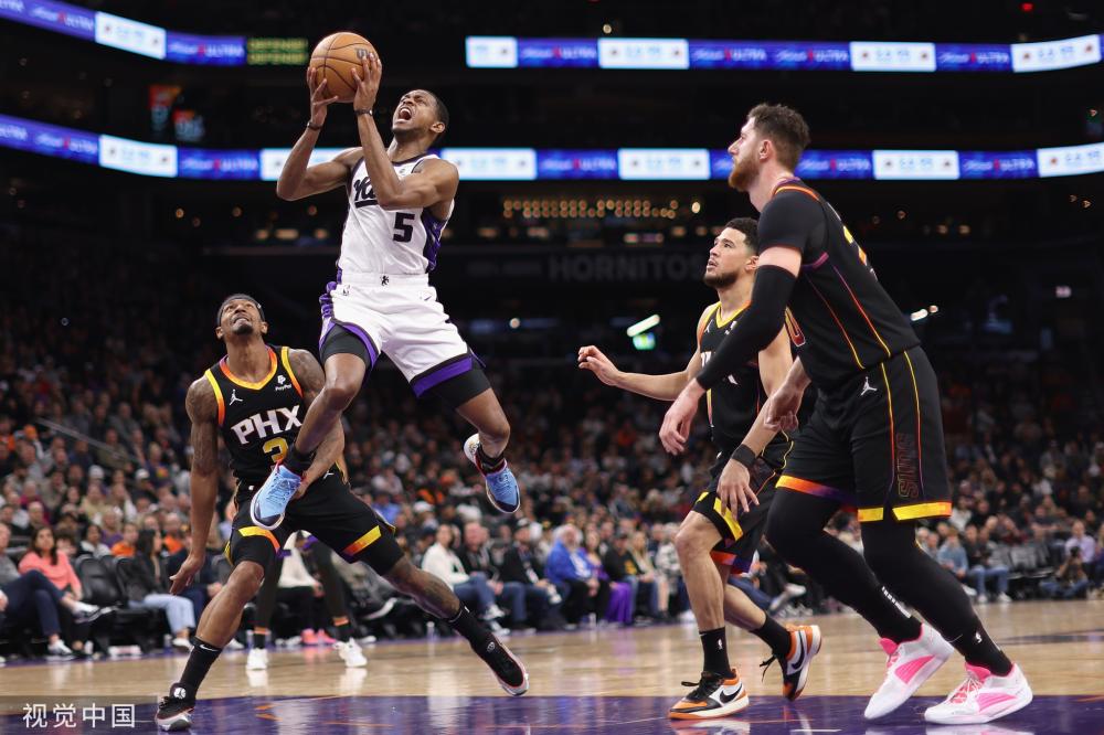 推动球队由 推动球队由