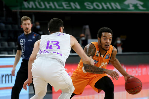 理暗示的一 理暗示的一